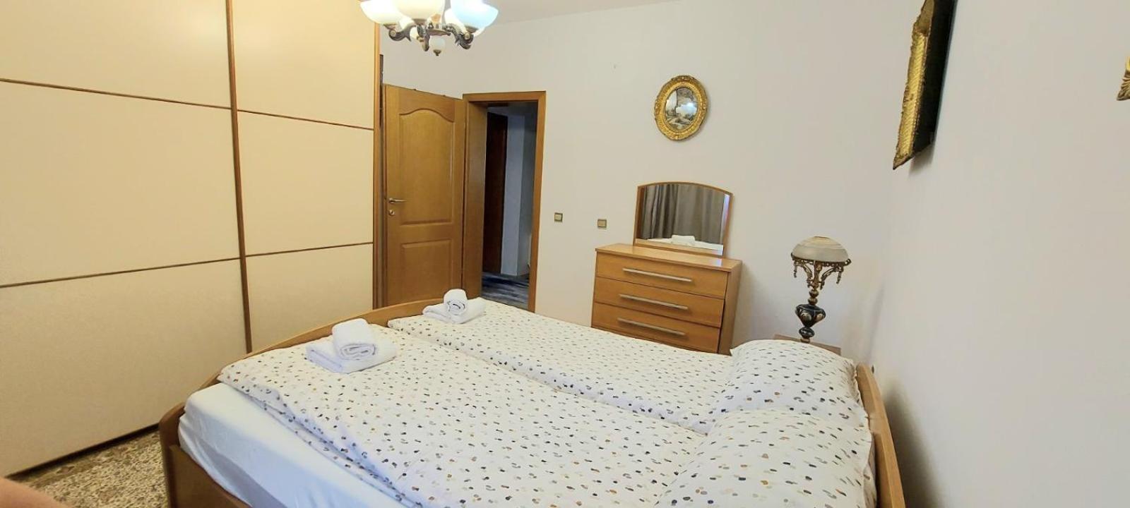 Family Apartment With Garden ซาราเยโว ภายนอก รูปภาพ